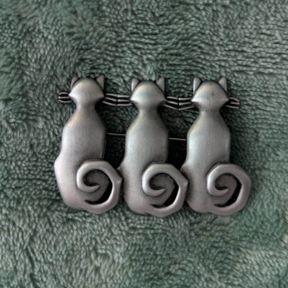 Vintage Signed JJ Jonette Jewerly Silver Pewter Triple Cat Brooch